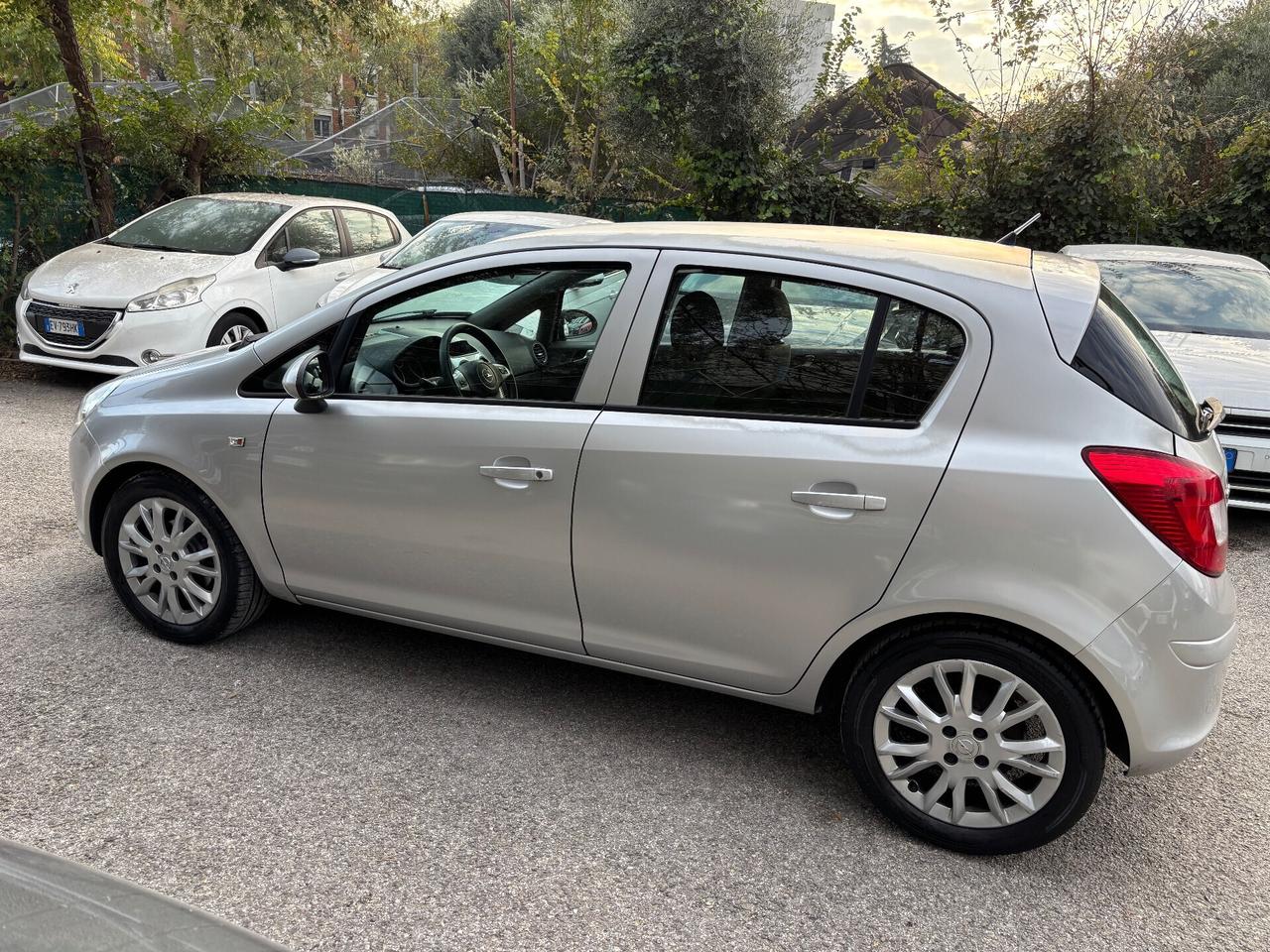 Opel Corsa 1.0 12V 5 porte Enjoy OK Neopatentati