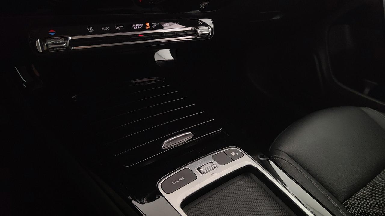 Mercedes-Benz CLA Shooting Brake 180 d Progressive Advanced auto