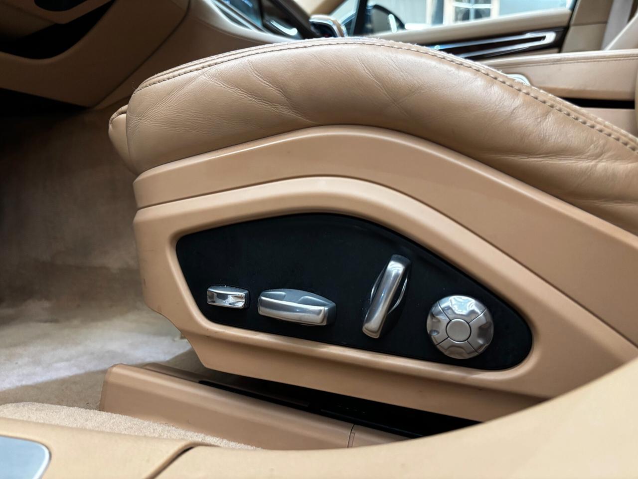 Porsche Panamera 4.0 4S Diesel Tetto Iperfull