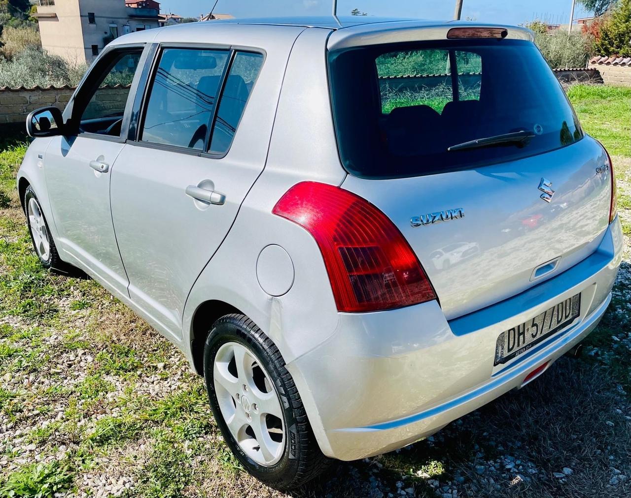 Suzuki Swift 1.3 DDiS 5p. GL