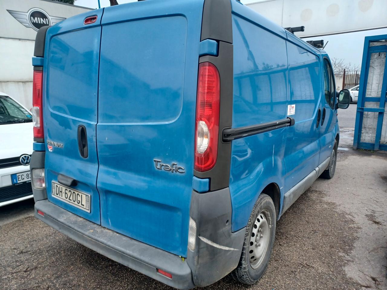 RENAULT TRAFIC 1.9 DCI 3 POSTI ANTERIORI