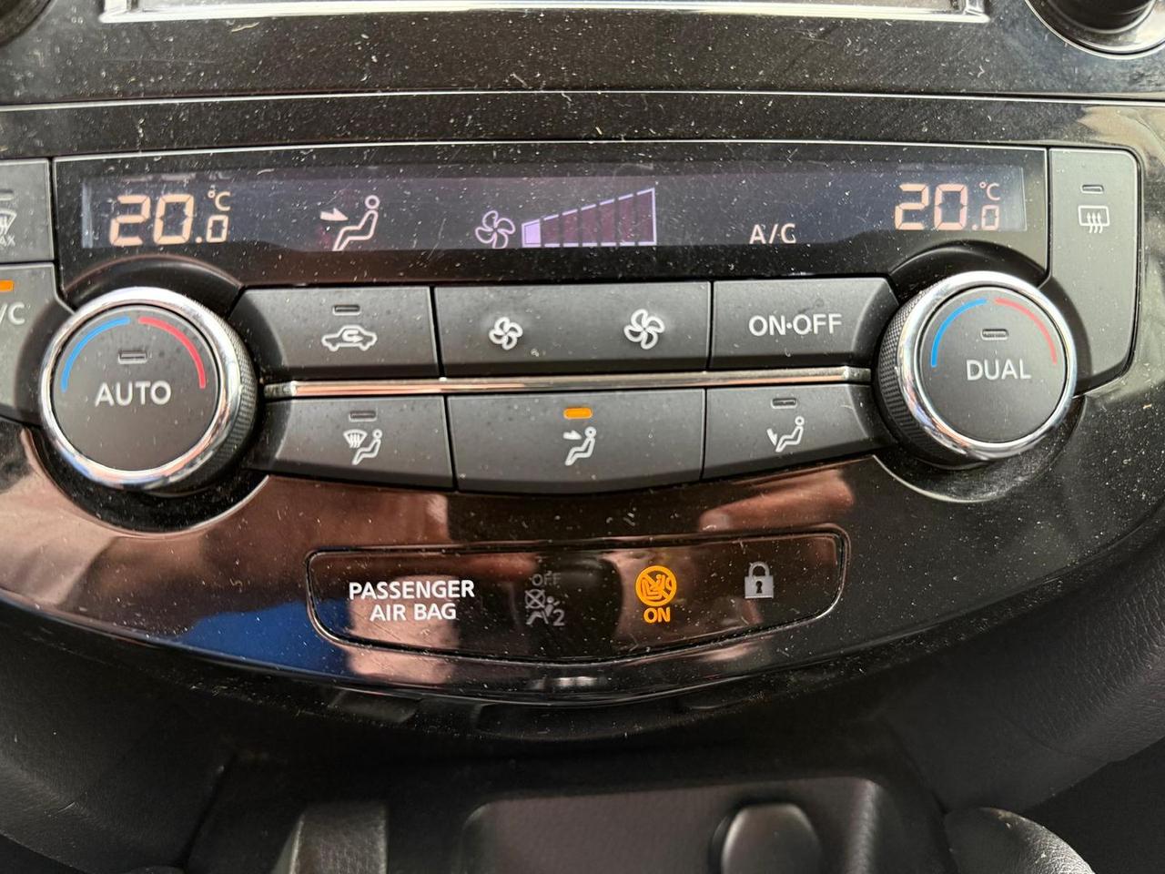 Nissan Qashqai Acenta Premium 1.3 DIG-T #5629