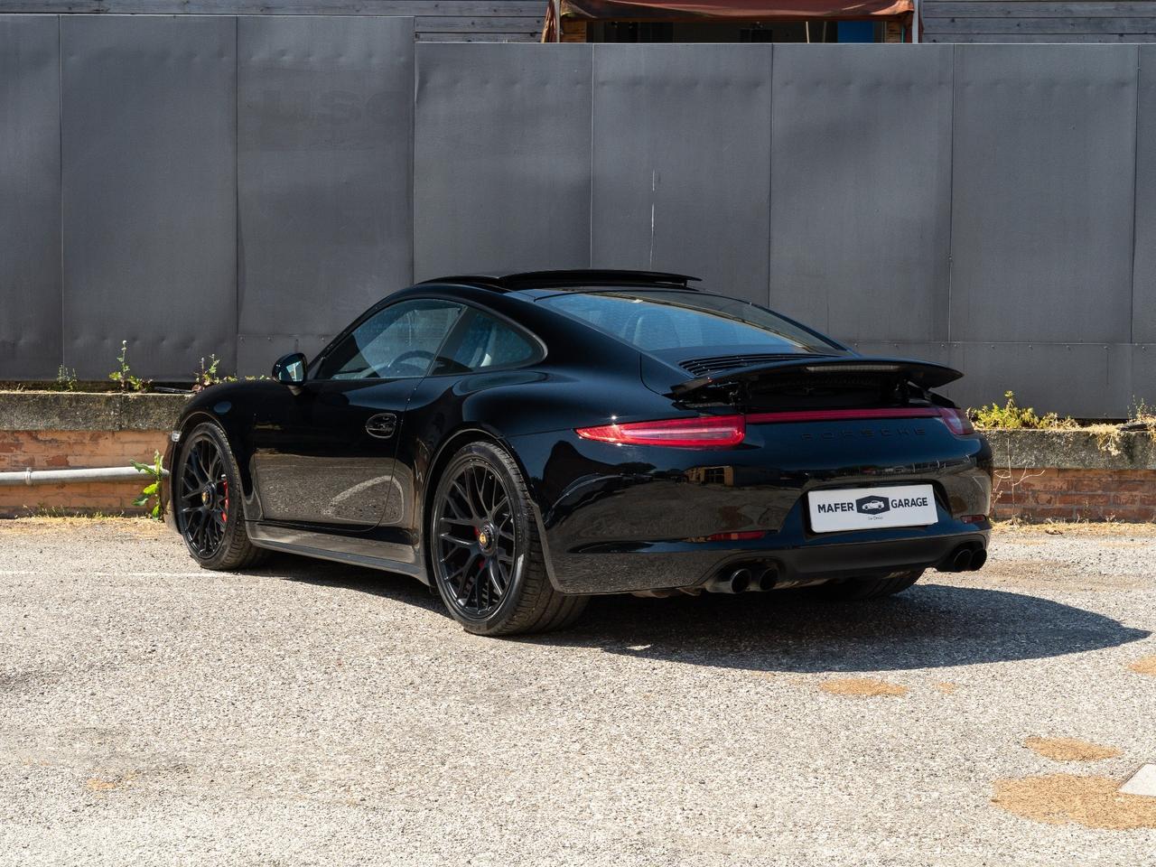 Porsche 911 3.8 Carrera 4 GTS Coupé