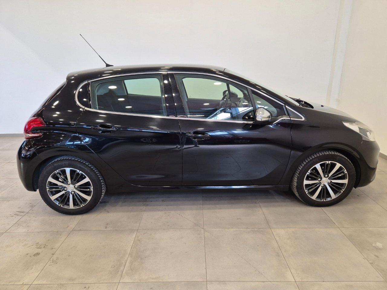 Peugeot 208 1.2 puretech Allure 5P - NEOPATENTATI - UNIPROPRIETARIO - Cam - Carplay