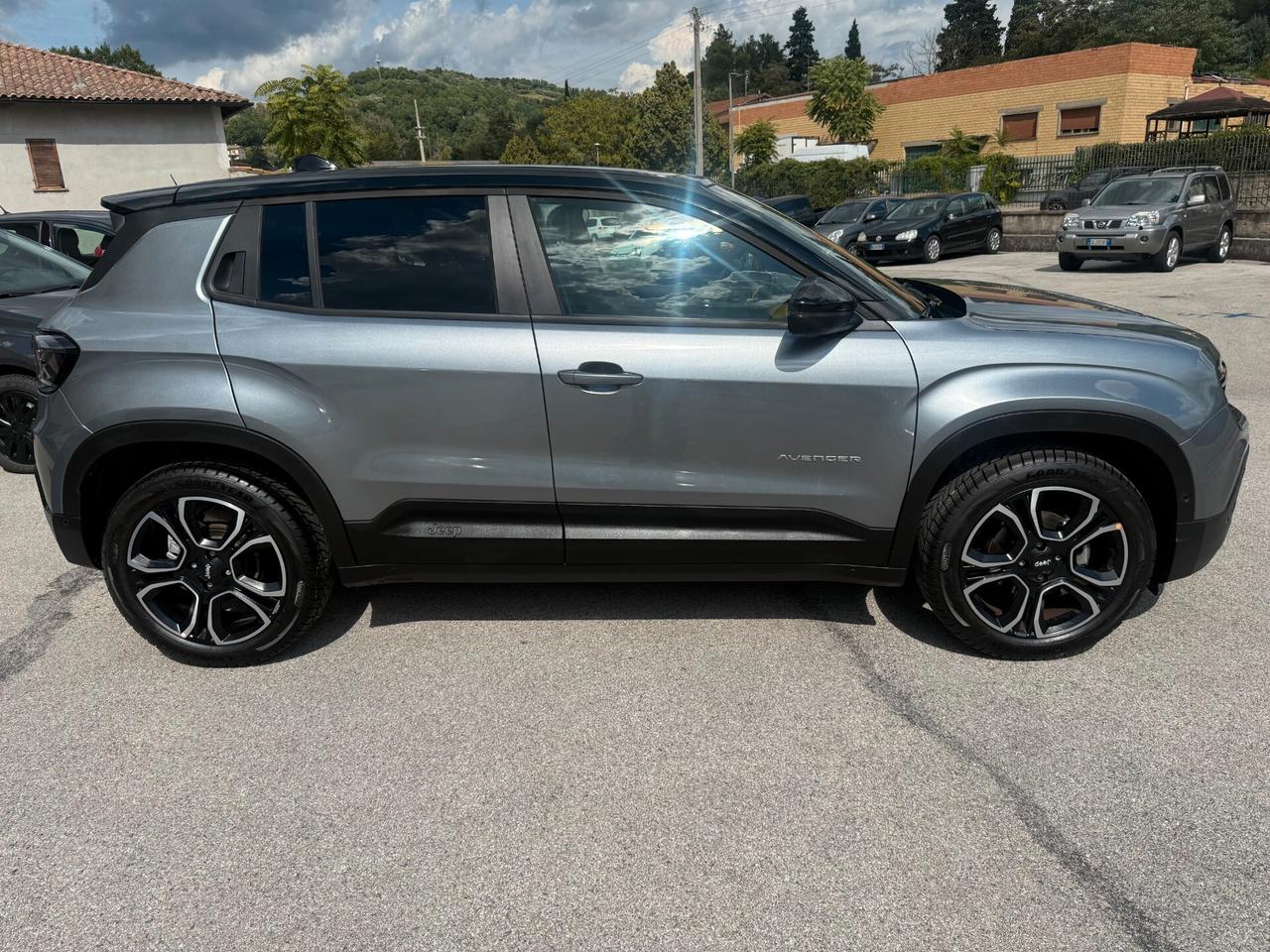 Jeep Avenger 1.2 Turbo 100 CV Summit