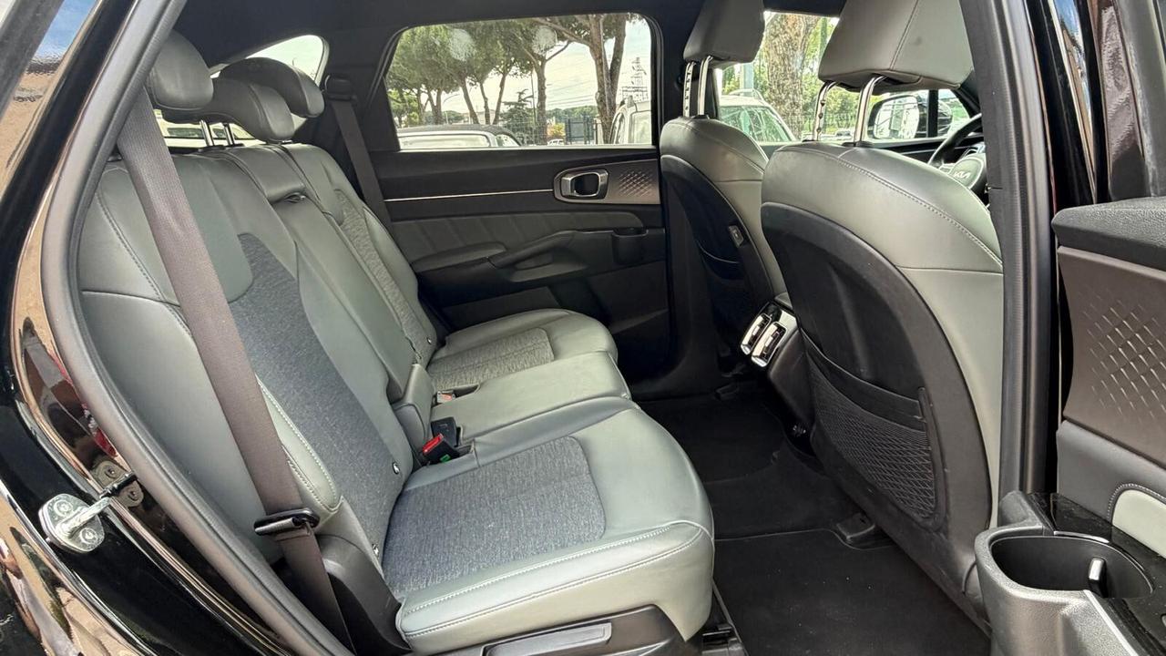 Kia Sorento 1.6 T-GDi HEV AT6 2WD Style