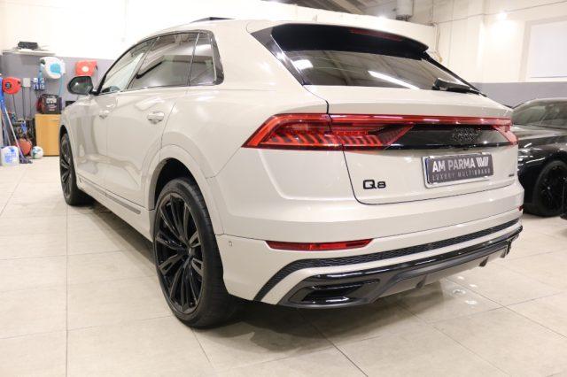 AUDI Q8 55 TFSI quattro tiptronic Sport PLUS S-LINE