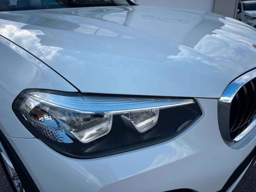 BMW X3 Sdrive18d mhev 48V Business Advantage auto