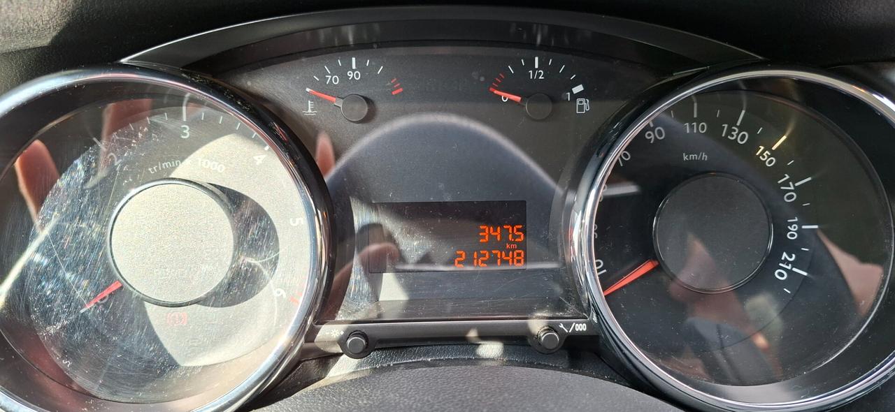 Peugeot 3008 1.6 HDi AUT. 115CV Business