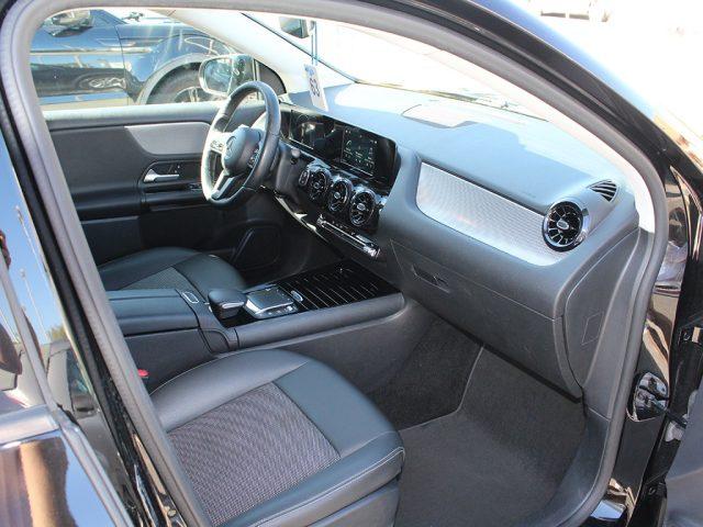 MERCEDES-BENZ GLA 200 d Automatic Business