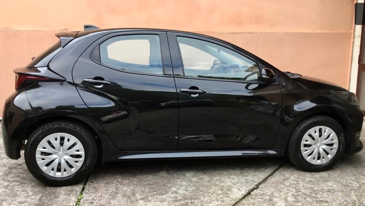 Toyota Yaris 1.5 Hybrid 5 porte Business