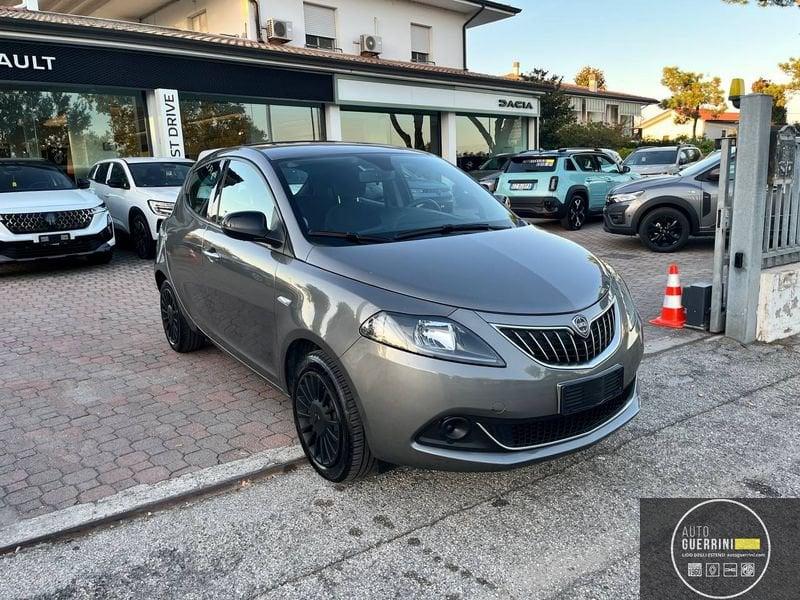 Lancia Ypsilon Ypsilon 1.0 FireFly 5 porte S&S Hybrid Ecochic Silver