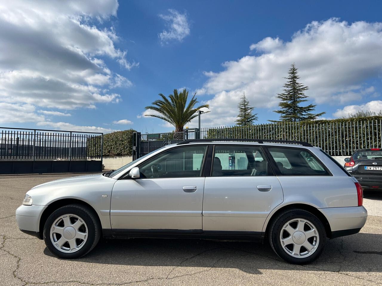 Audi A4 1.9 TDI 110cv Avant Advance - 2000