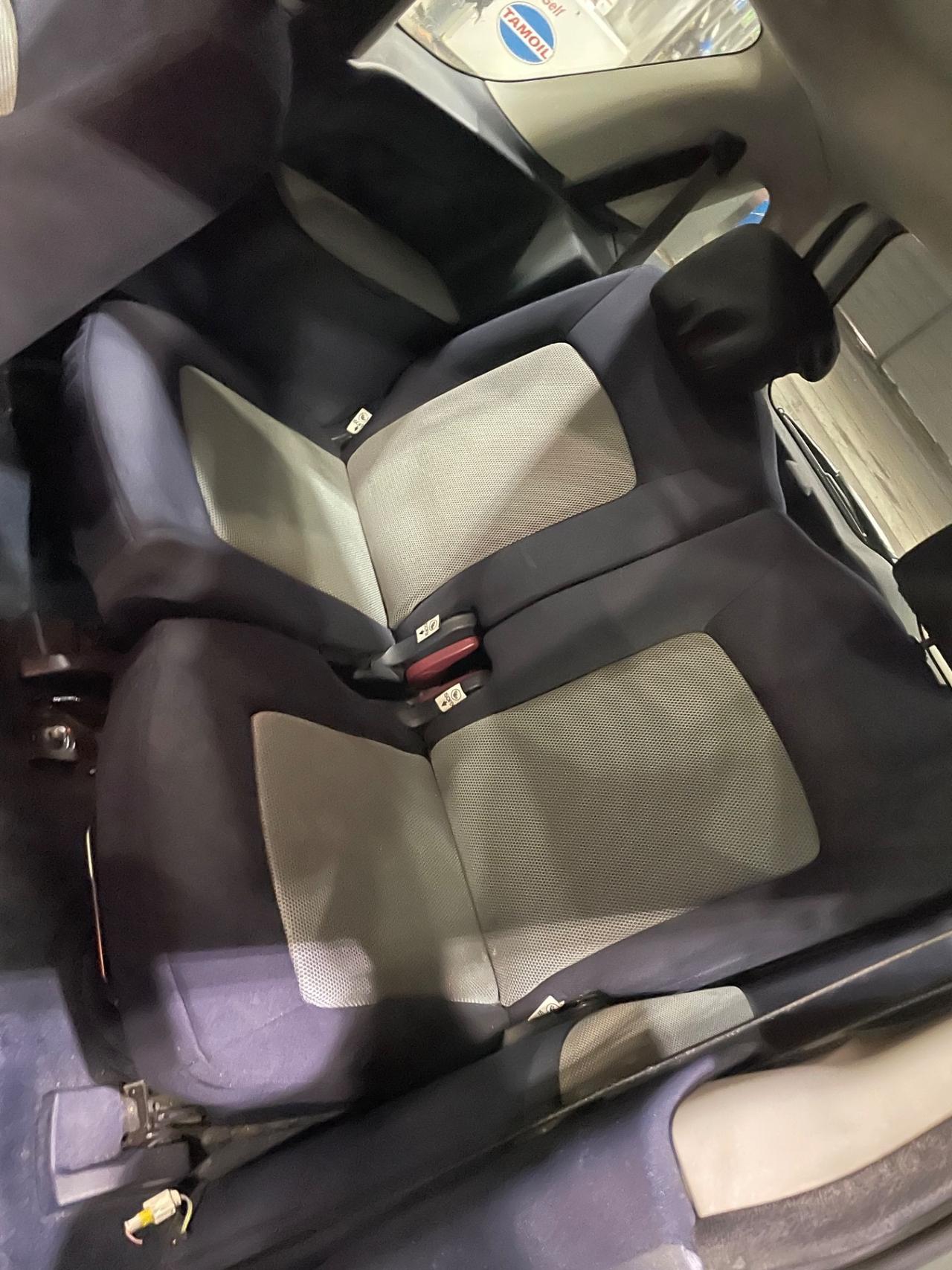 PEUGEOT 1007 1.6 BENZINA CAMBIO AUTOMATICO NEOPATENTATI 2007.