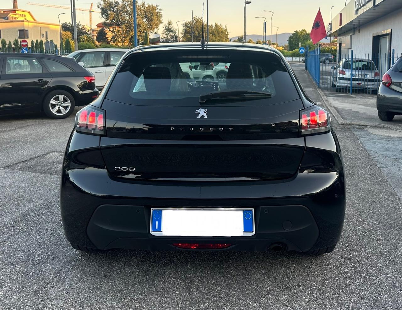 Peugeot 208 PureTech Allure 2022 garanzia 10 Anni
