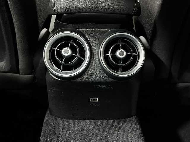 Alfa Romeo Giulia 2.0 Turbo 200 CV AT8 Business