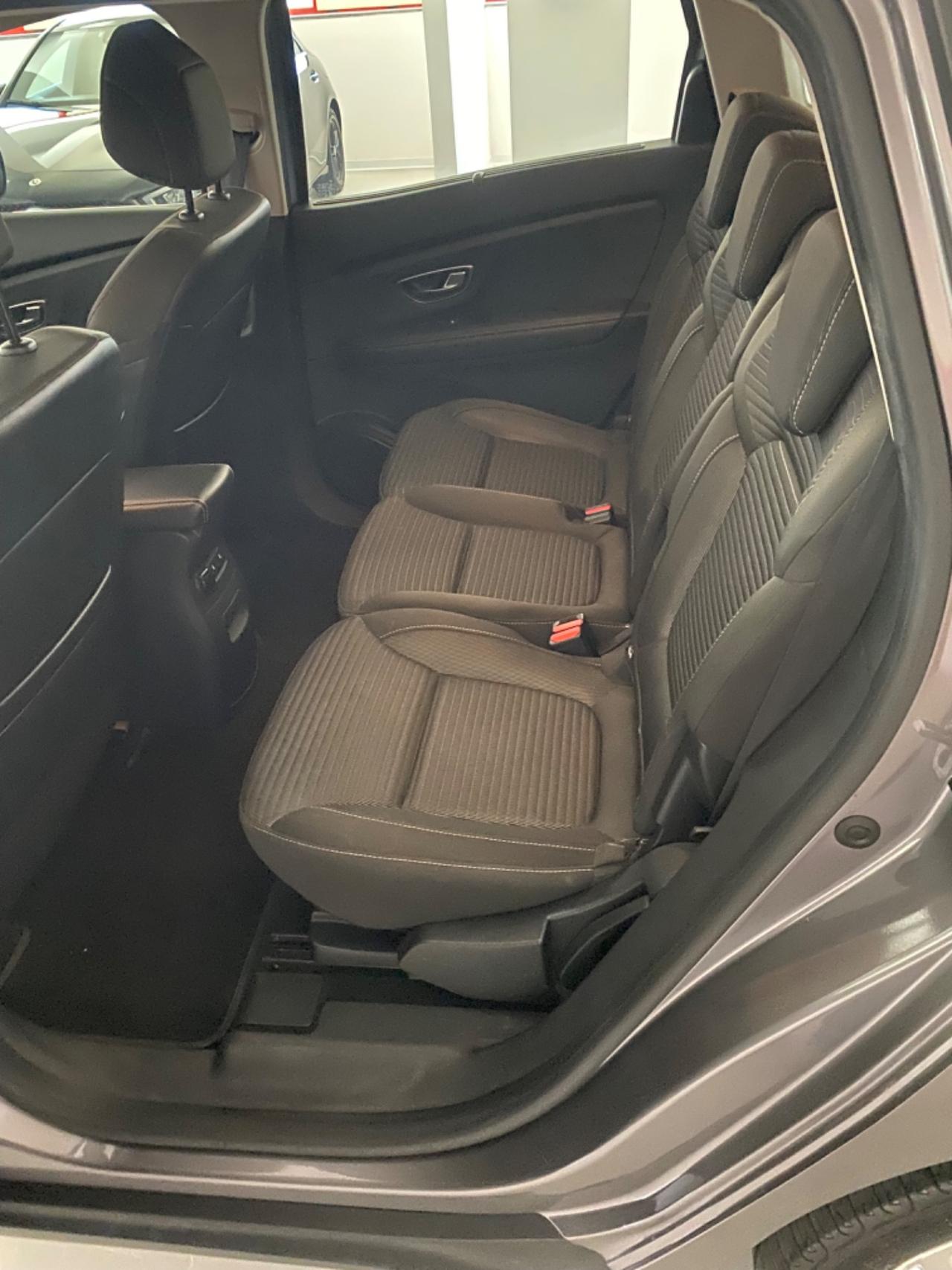 Renault Grand Scenic dCi 8V 110 CV Energy Sport Edition2