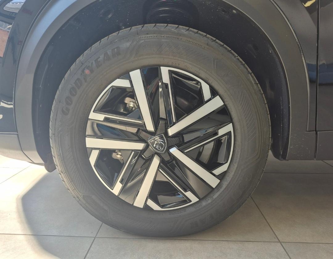 PEUGEOT 2008 H 12E MHEV P6