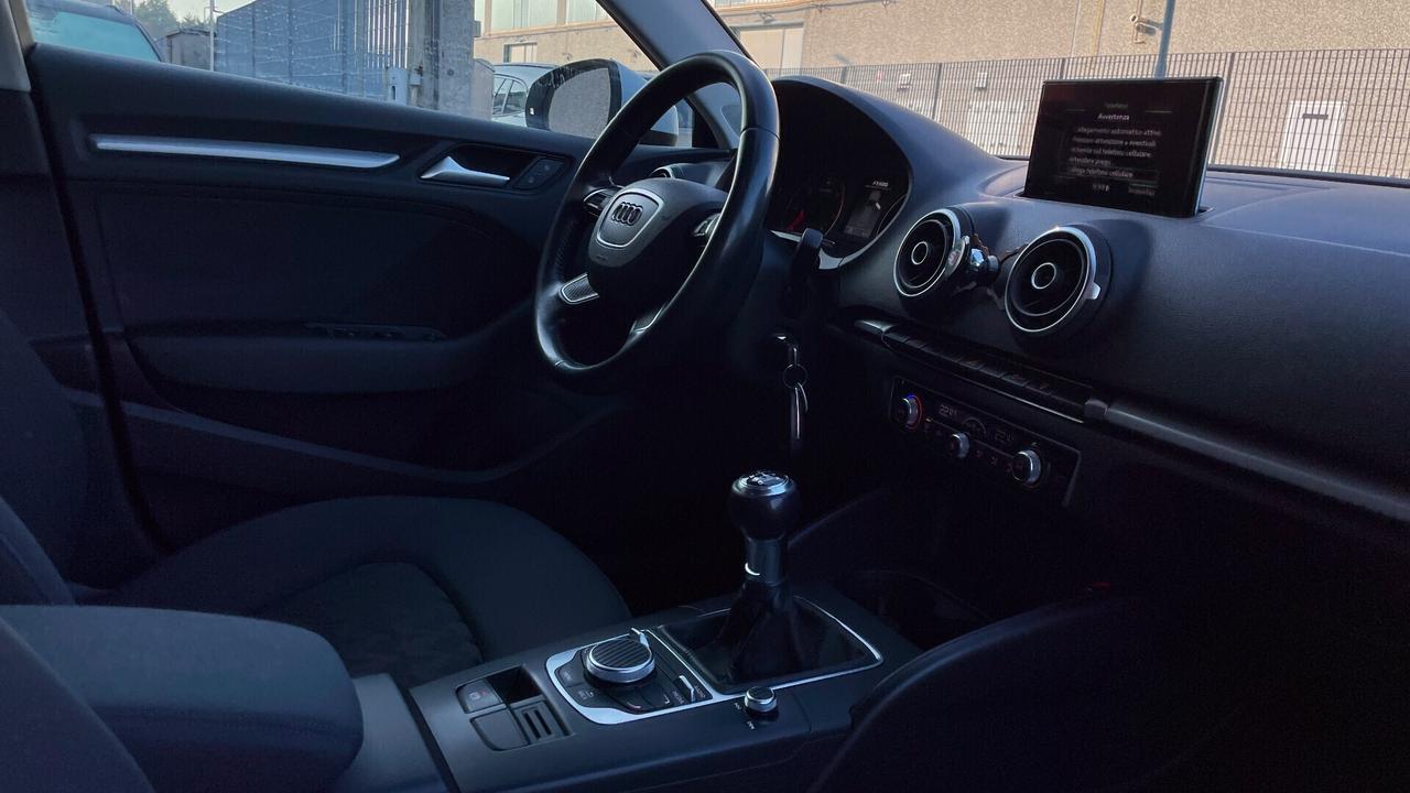 AUDI A3 SPORTBACK 1.6 TDI ULTRA 110CV - FULL LED, DISCHI FORATI, NEOPATENTATI