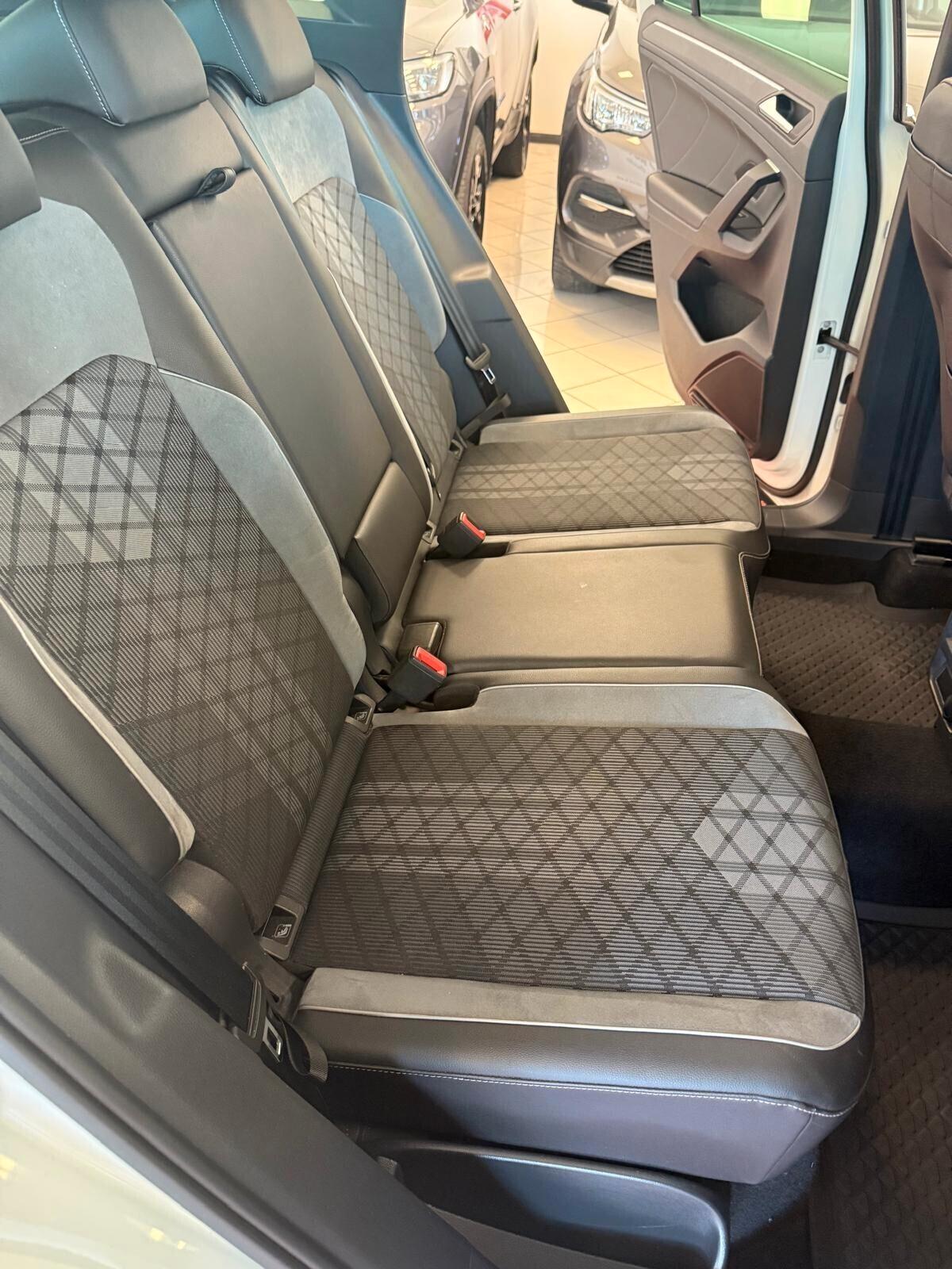 Volkswagen Tiguan 2.0 TDI 150 CV SCR DSG R-Line