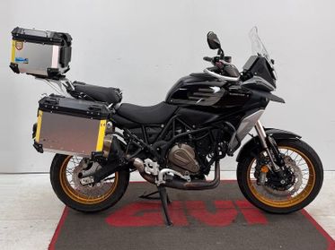 Qj Motor SRT 700 SX TRIS DI VALIGIE IN OMAGGIO