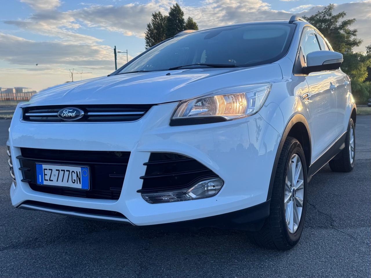 Ford Kuga 2.0 TDCI 150 CV S&S 4WD Powershift Titanium