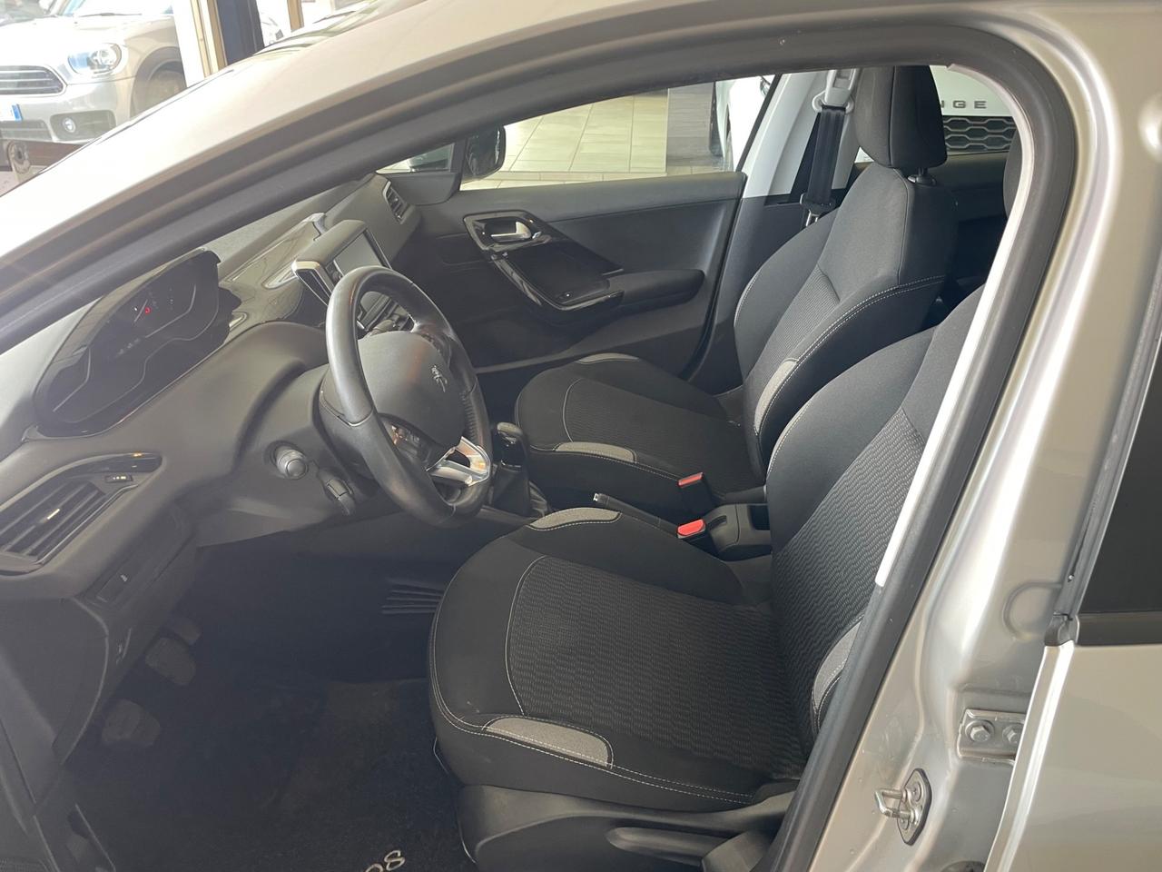 Peugeot 208 PureTech 82 5 porte Active - Nessun vincolo -