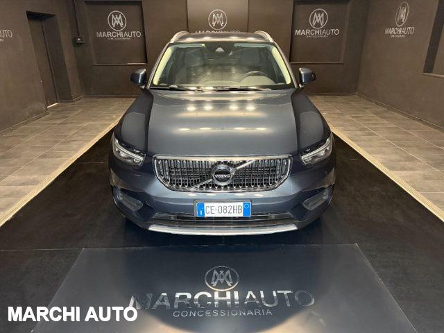 VOLVO XC40 T2 Momentum Pro