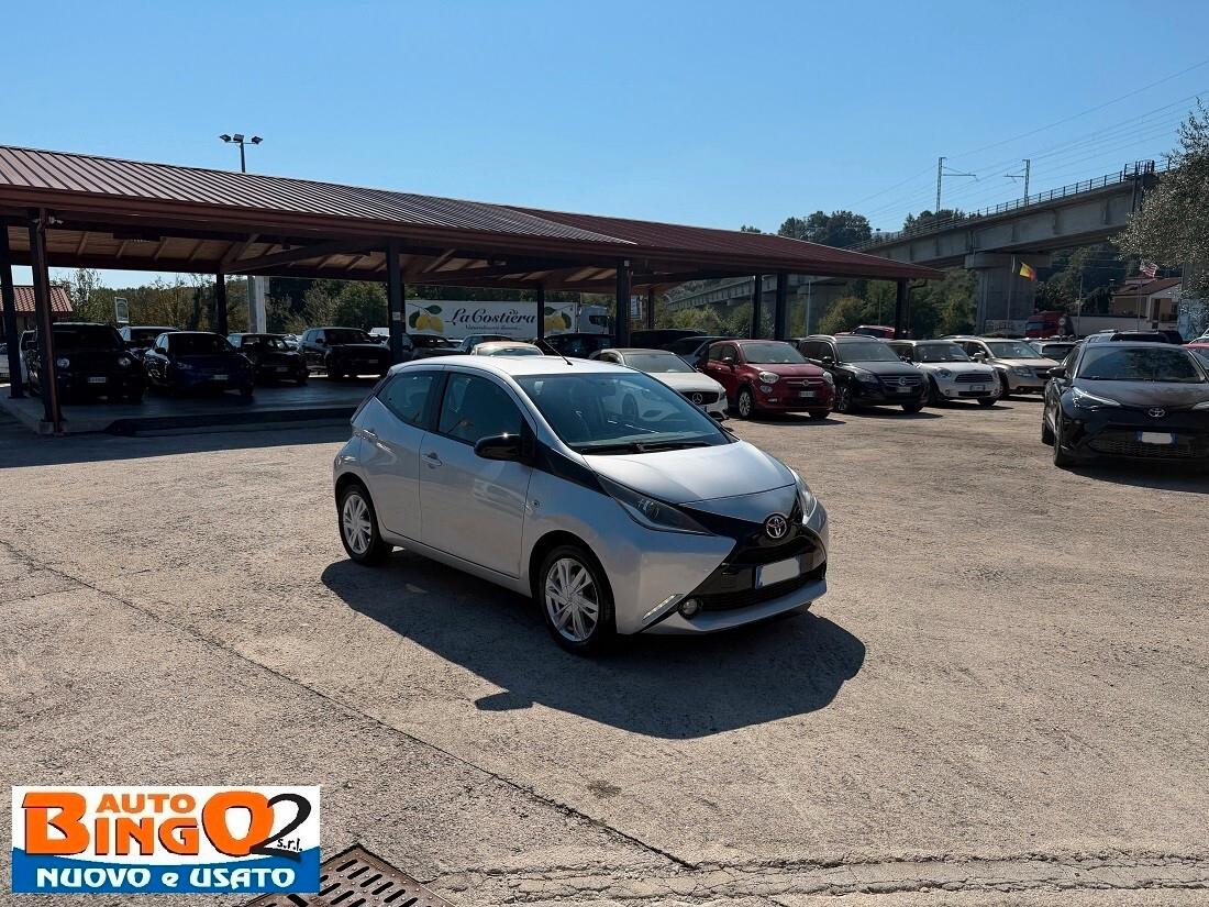 Toyota Aygo 1.0 VVT-i 69 CV 5 porte x-cool TSS