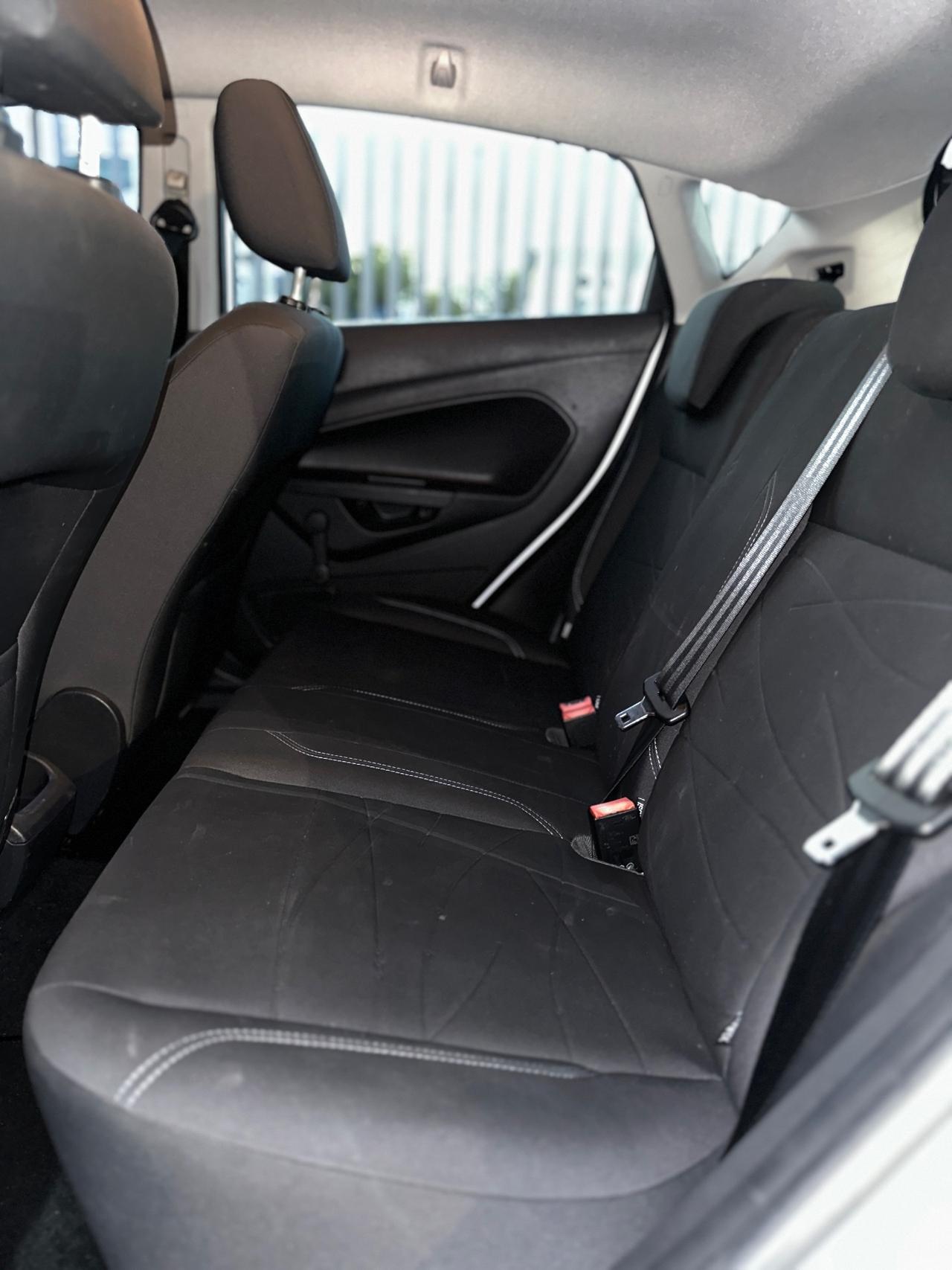 FORD FIESTA (anno 2015)