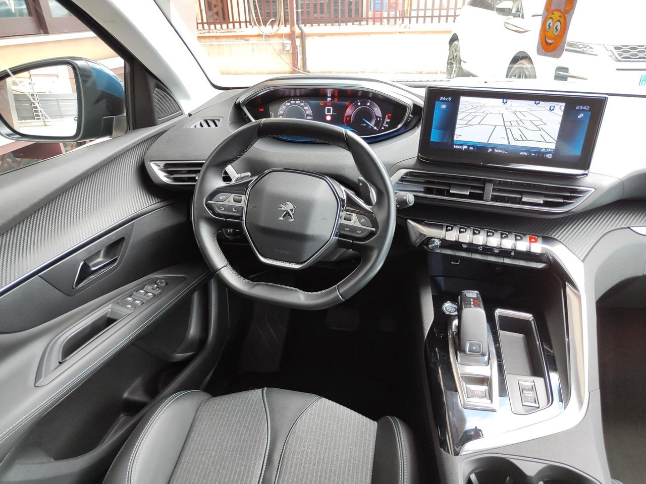 Peugeot 3008 BlueHDi 130 S&S EAT8 Allure