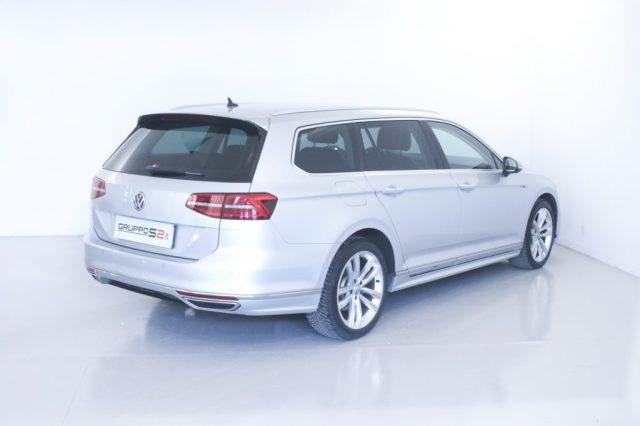 VOLKSWAGEN Passat Variant 2.0 TDI SCR 190 CV 4MOTION DSG R-LINE BMT