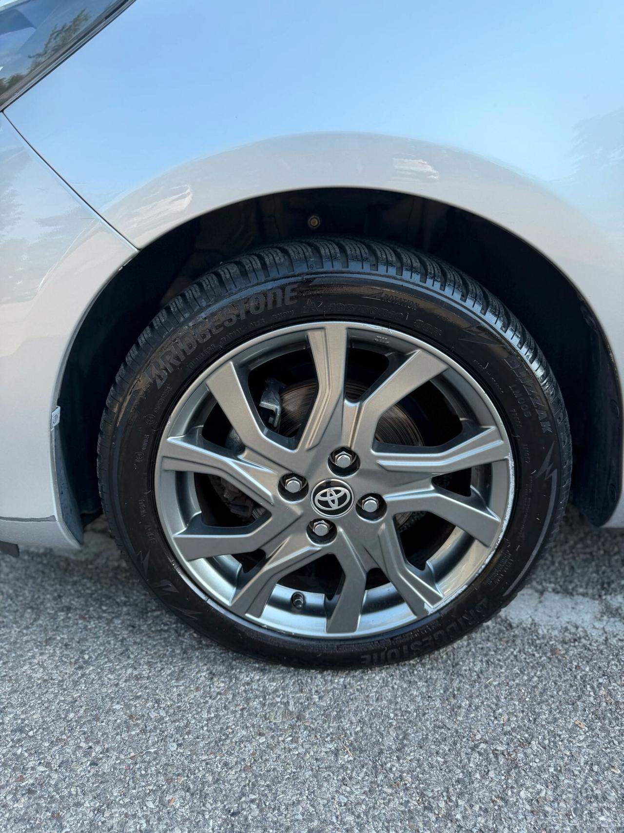 Toyota Yaris 1.0 5 porte Active
