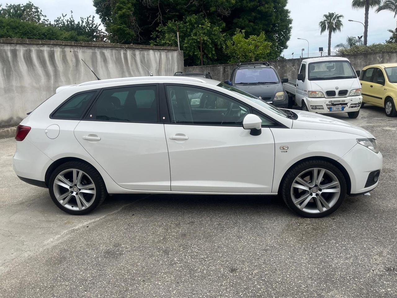 Seat Ibiza SW-1.6 tdi-full -2011
