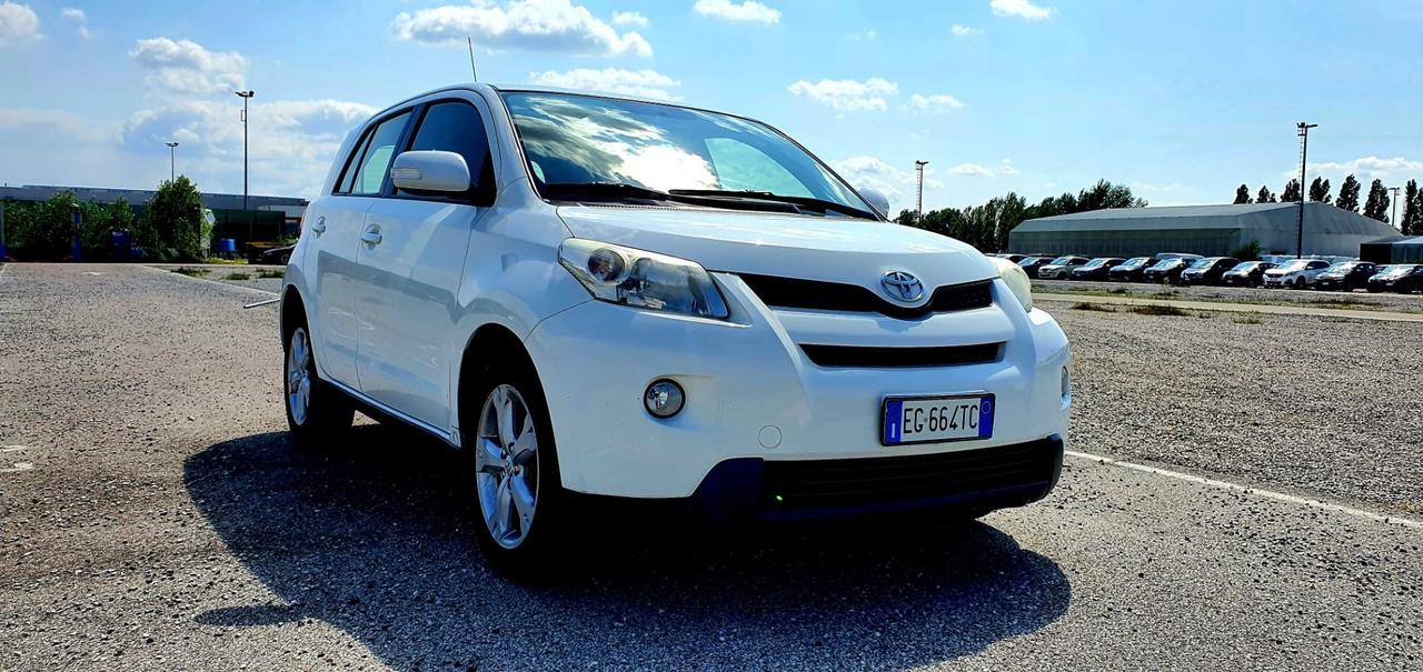 Toyota Urban Cruiser Urban Cruiser 1.4 D-4D AWD Lounge X