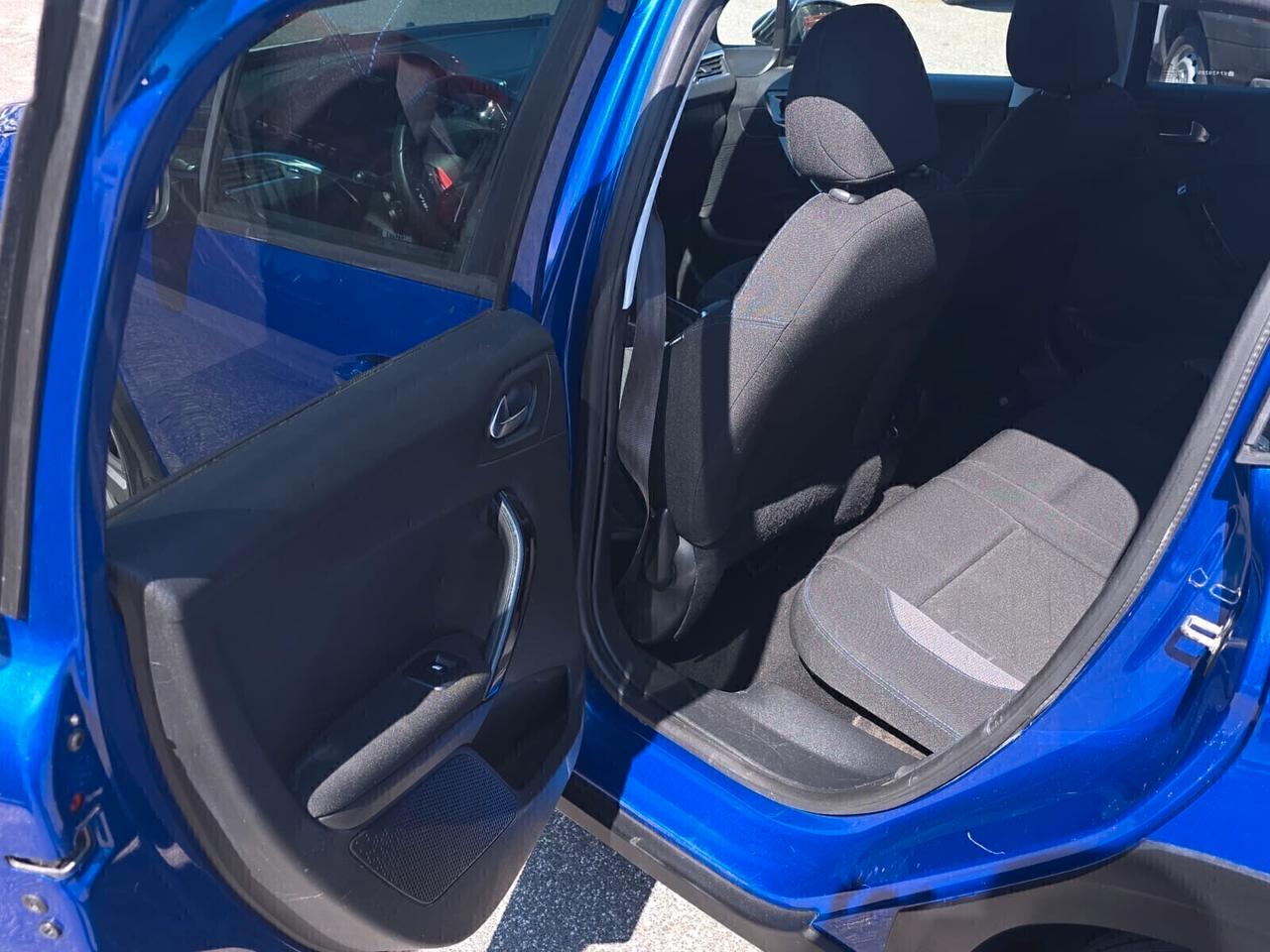 Peugeot 2008 BlueHDi 100 S&S Signature