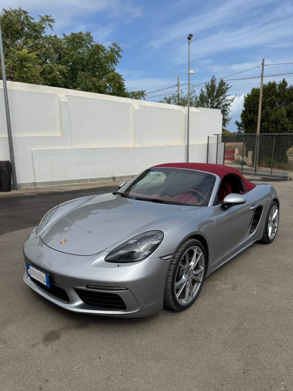 Porsche 718 Spyder Boxster 2.0