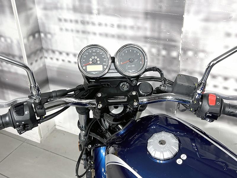 Moto Guzzi V7 Special Anniversario