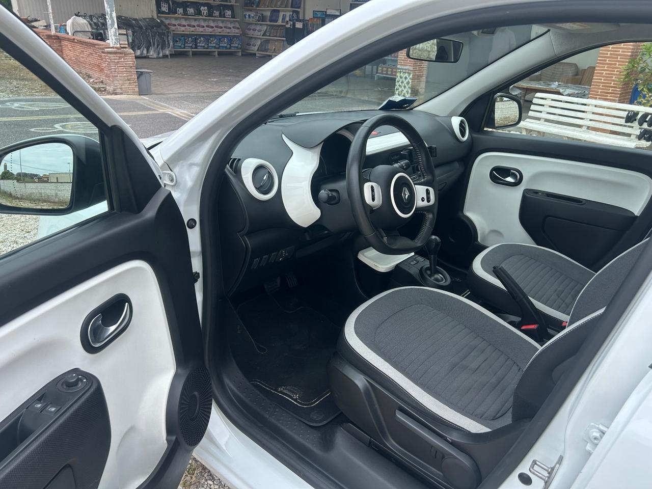Renault Twingo TCe 90 CV EDC Lovely