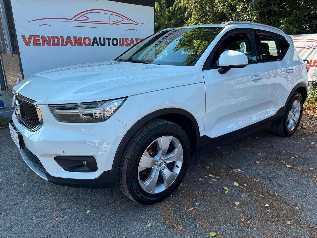 Volvo XC40 T2 Geartronic Momentum Core
