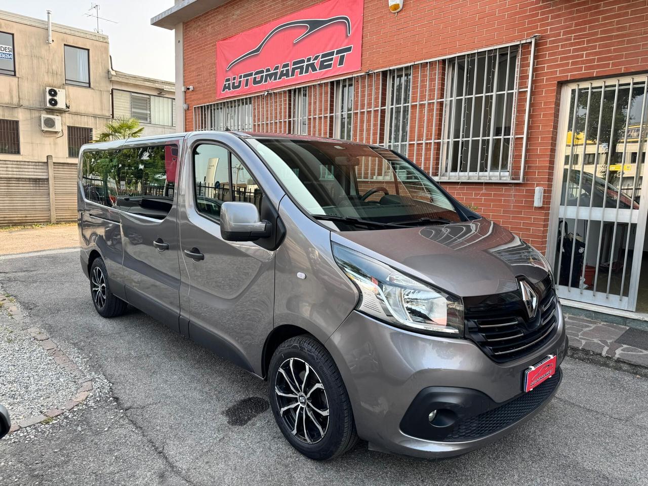 Renault Trafic 1.6 DCI 125CV 9 POSTI