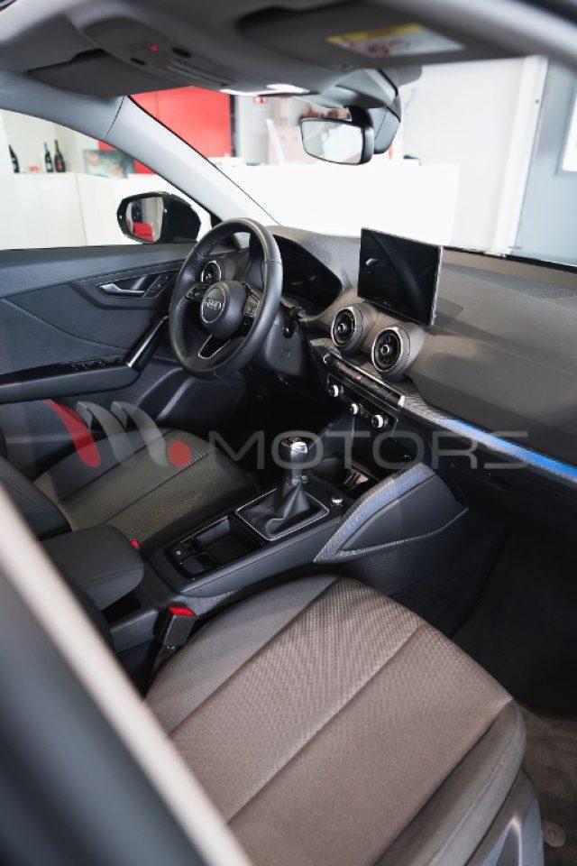 AUDI Q2 30 TDI Identity Black