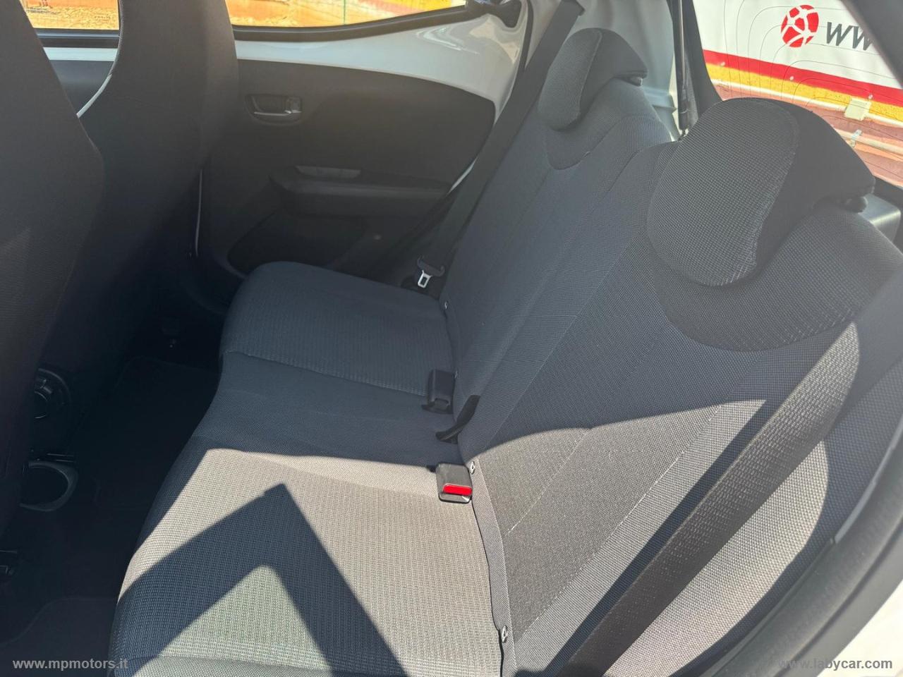 TOYOTA AYGO CONNECT 5P. AUTOMATICA 1.0 72CV