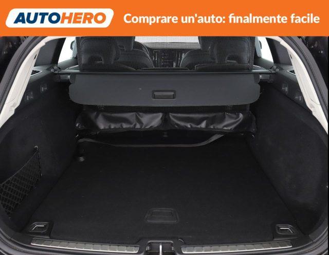 VOLVO V60 B4 (d) Geartronic Momentum Business Pro