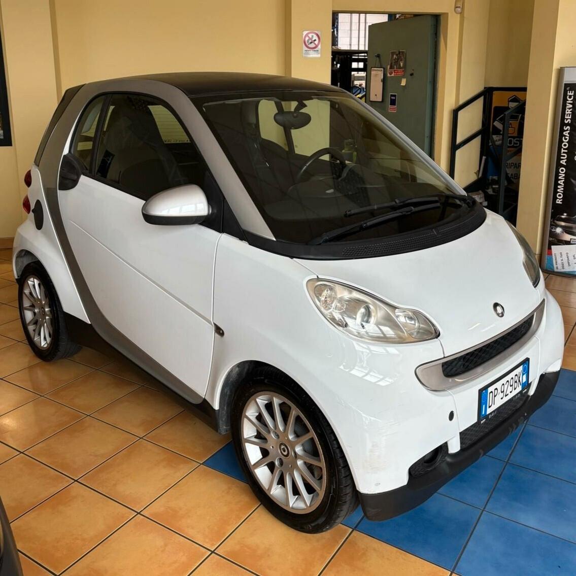 Smart ForTwo 1000 52 kW coupé pure bb