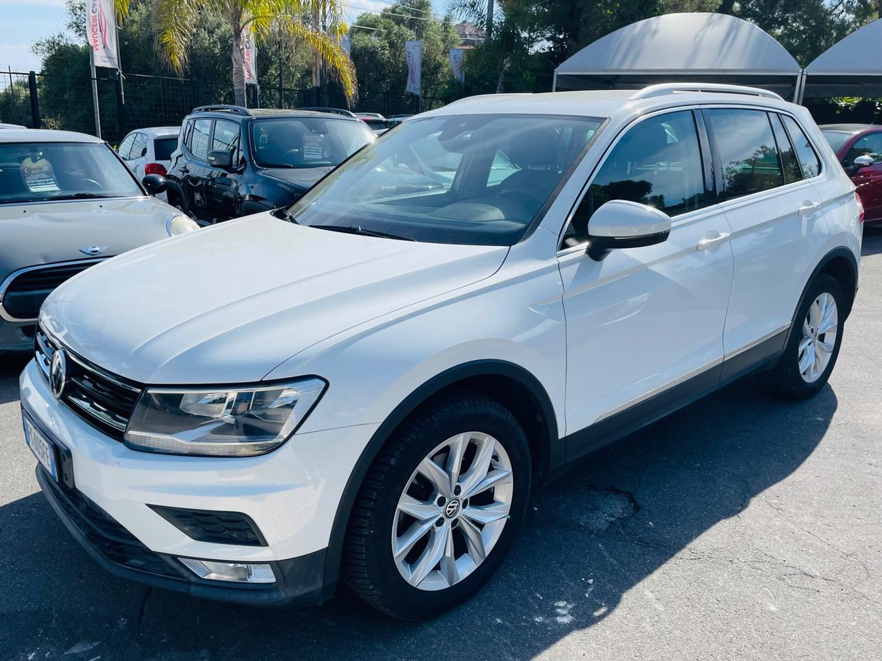 Volkswagen Tiguan 2.0 TDI SCR DSG 4MOTION Business BMT