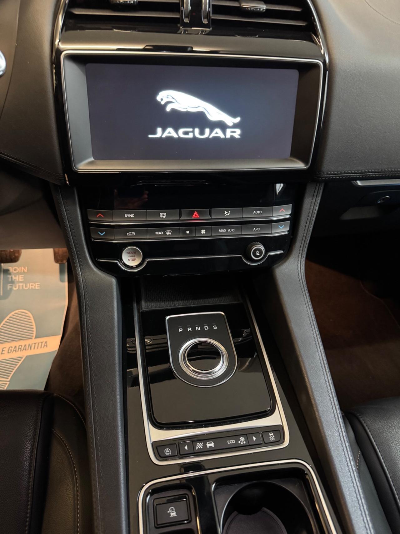 Jaguar F-Pace 2.0 D 240 CV AWD aut. Prestige