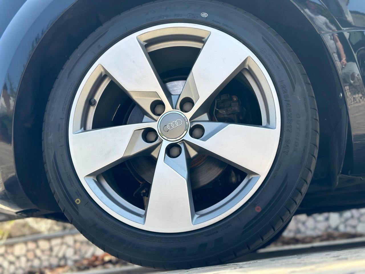 Audi TT Roadster 2.0 TDI 184CV ultra Design 2016