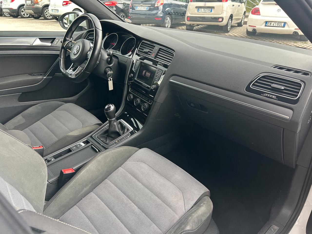 Volkswagen Golf 7 R-LINE 1.6 TDI 110 CV 5p.