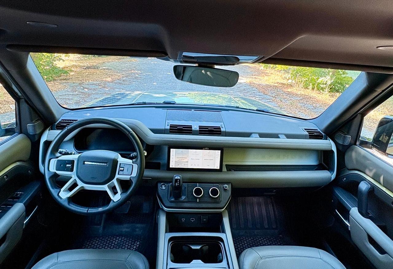 Land Rover Defender 110 3.0D I6 200 CV AWD Auto X-Dynamic SE